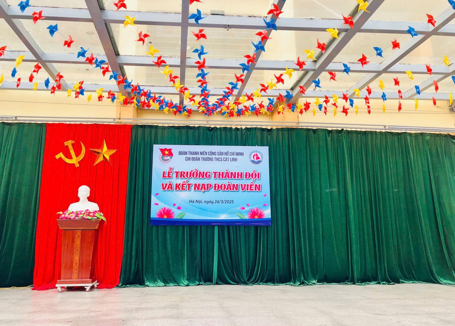 LỄ TRƯỞNG THÀNH ĐỘI VÀ KẾT NẠP ĐOÀN VIÊN CHO HỌC SINH KHỐI 9 - CHÀO MỪNG 94 NĂM NGÀY THÀNH LẬP ĐOÀN TNCS HỒ CHÍ MINH (26/3/1931 – 26/3/2025)